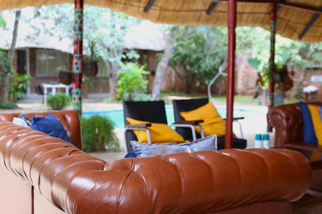 Mawuya Lodge Victoria Falls Extérieur photo